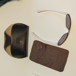 Nike Sunglasses with protective case and cleaning cloth